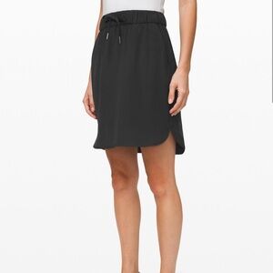 Lululemon On The Fly Skirt Black Sz 10